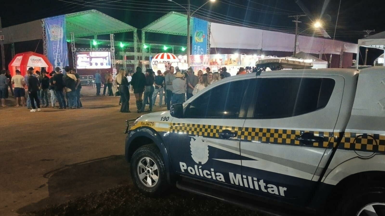 Imagem de compartilhamento para o artigo Homem é preso após agredir ex-companheira durante evento em Costa Rica da MS Todo dia